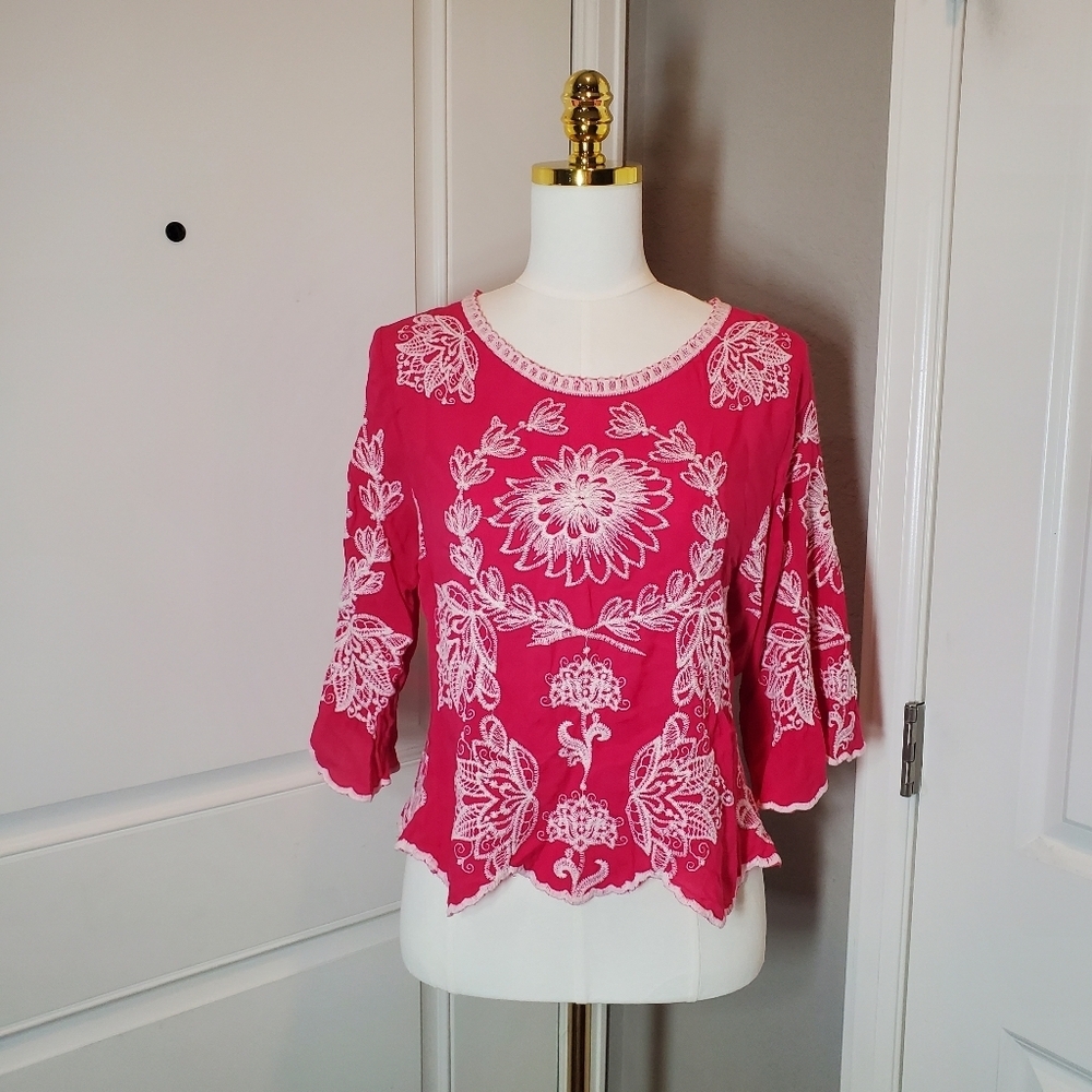 Solitaire Pink & White Boho Eyelet Embroidered Floral Textured Peasant Blouse